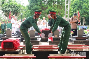 មាតុភូមិទទួលយុទ្ធជនពលីត្រឡប់មកវិញ