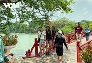 វៀតណាមស្វាគមន៍ភ្ញៀវអន្តរជាតិជាង ៩.២ លាននាក់ និងជាប់ចំណាត់ថ្នាក់កំពូលអំពីការស្វែងរកទេសចរណ៍អាស៊ី
