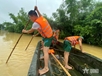 កម្មាភិបាលនិងយុទ្ធជនជិត ២.៥០០ នាក់ជួយប្រជាជនជម្នះផលវិបាកនៃទឹកជំនន់