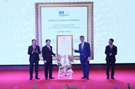 UNESCO ប្រគល់វិញ្ញាបនបត្រទទួលស្គាល់ឧទ្យានភូគព្ភសាស្ត្រសកល Lang Son