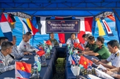 កងទ័ពជើងទឹកវៀតណាម និងកងទ័ពជើងទឹកហ្វីលីពីនផ្លាស់ប្តូរនៅកោះ Song Tu Dong