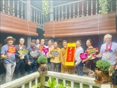 អ្នកសារព័ត៌មានអន្តរជាតិទៅទស្សនាភូមិសិប្បកម្មសេរ៉ាមិក Bat Trang ក្នុងឱកាសរំលឹកខួបលើកទី ៨០ នៃទិវាបុណ្យឯករាជ្យជាតិថ្ងៃទី ២ ខែកញ្ញា