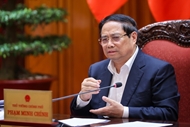 ប្រកាន់យ៉ាងខ្ជាប់ខ្ជួននូវគោលដៅកំណើនខ្ពស់ ប៉ុន្តែប្រកបដោយនិរន្តរភាព ស្ថិរភាព និងអភិវឌ្ឍន៍
