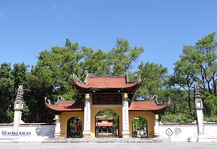 លើកតម្កើងមណ្ឌលកេរ្តិ៍ដំណែល និងរមណីយដ្ឋាន Yen Tu - Vinh Nghiem - Con Son, Kiep Bac