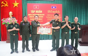 បើកវគ្គបណ្តុះបណ្តាលស្តីពីការធានាភស្តុភារបច្ចេកទេសជូននាយទាហានកងទ័ពឡាវ