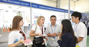 ការតាំងពិព័រណ៍ HanoiTex និង HanoiFabric ២០២៥ ទាក់ទាញប្រទេស និងតំបន់ដែនដីចំនួន ៩