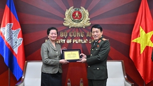 ទំនាក់ទំនងមិត្តភាពប្រពៃណីរវាងវៀតណាមនិងកម្ពុជាអភិវឌ្ឍយ៉ាងល្អប្រសើរ