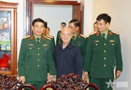 លោកនាយឧត្តមសេនីយ៍ Phan Van Giang ទៅសួរសុខទុក្ខ ប្រគល់អំណោយ ជូនចំពោះអតីតថ្នាក់ដឹកនាំនៃបក្ស រដ្ឋ និងកងទ័ព។