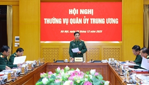 លោកនាយឧត្តមសេនីយ៍  Phan Van Giang អញ្ជើញជាអធិបតីនៃកិច្ចប្រជុំគណៈអចិន្ត្រៃយ៍នៃគណៈកម្មាធិការបក្សយោធាមជ្ឈិម