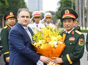 ពង្រឹងទំនាក់ទំនងសហប្រតិបត្តិការការពារជាតិវៀតណាម-អាស៊ែបៃហ្សង់