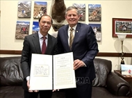 សមាជិកព្រឹទ្ធសភាអាមេរិកសម្តែងបំណងប្រាថ្នាចង់ពង្រីកកិច្ចសហប្រតិបត្តិការជាមួយវៀតណាមបន្ថែមទៀត