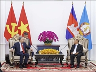 លោក To Lam អគ្គលេខាបក្សជួបជាមួយ សម្តេចអគ្គមហាពញាចក្រី ហេង សំរិន ប្រធានកិត្តិយសគណបក្សប្រជាជនកម្ពុជា