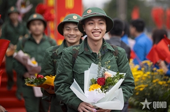 លាហើយស្រុកកំណើត ចាប់ផ្តើមដំណើរចូលបម្រើកងទ័ព