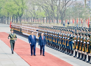 ប្រព័ន្ធផ្សព្វផ្សាយចិនបញ្ជាក់ថា វៀតណាមតែងតែជាអាទិភាពមួយនៅក្នុងគោលនយោបាយការបរទេសជិតខាងរបស់ចិន