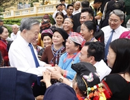 លោក To Lam អគ្គលេខាបក្ស និងជាប្រធានរដ្ឋ បានទទួលជួបព្រឹទ្ធាចារ្យភូមិ មេភូមិ សិប្បករ និងអ្នកមានប្រជាប្រិយភាពនៅទូទាំងប្រទេស