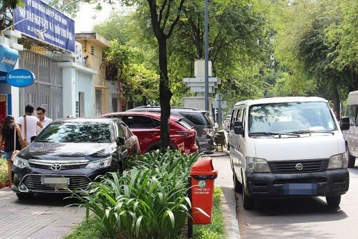 Ho Chi Minh City seeks better parking investors