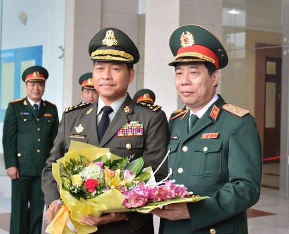 Cambodian military officers visit Signal Arm