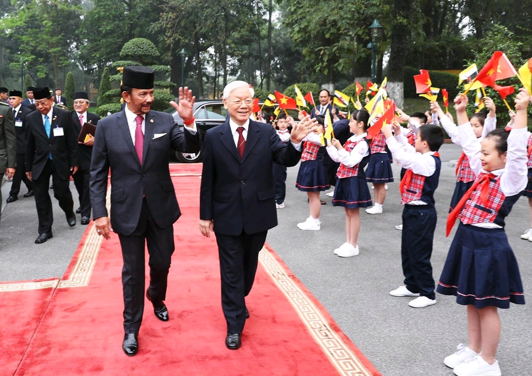 President Hosts Welcome Ceremony For Brunei Sultan