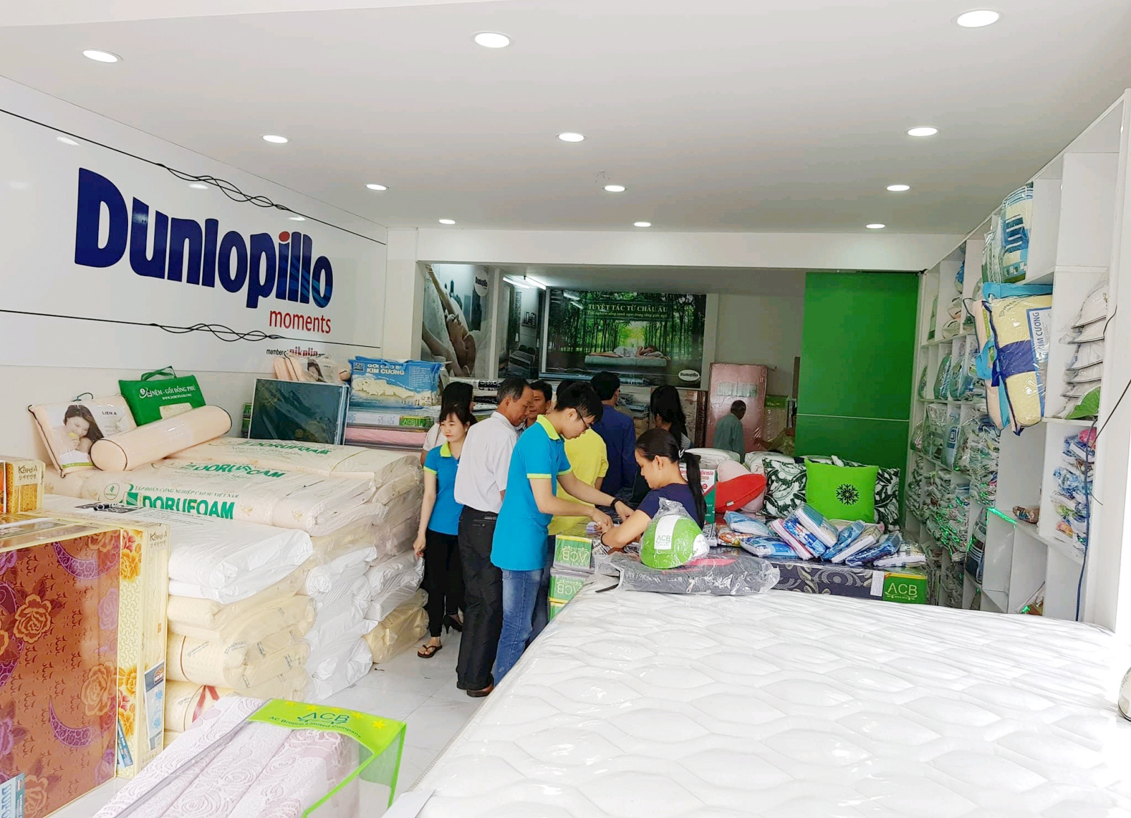 Dunlopillo mattress showroom