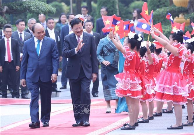 Lao press highlights PM Thongloun Sisoulith’s visit to Vietnam
