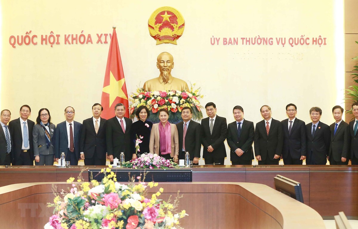 NA leader receives newly accredited diplomats of Vietnam