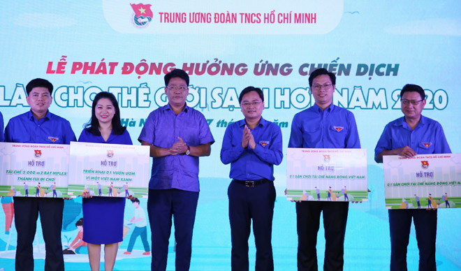 “Make the world cleaner’ 2020 campaign launched in Vietnam