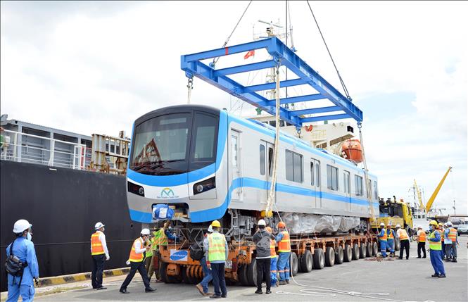 First train for HCM City Metro Line No 1 arrives from Japan