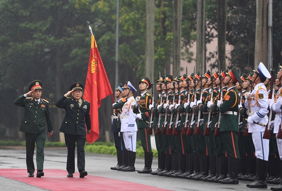 Chinese defense minister pays official visit to Vietnam