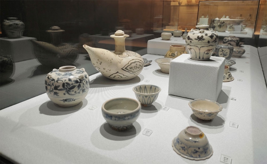 Hundreds of historical ceramic items on display in Hanoi