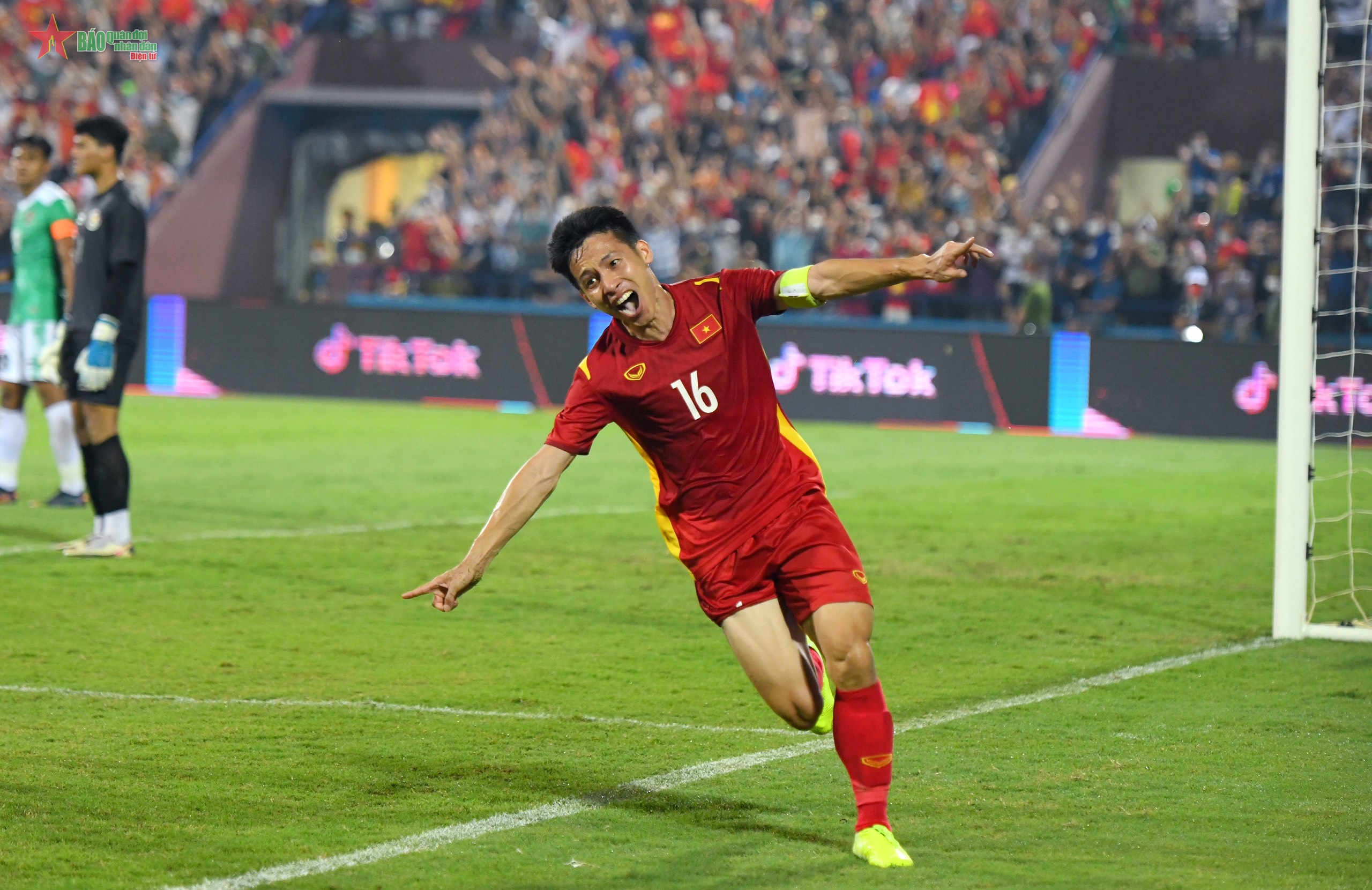 Vietnam thrash Indonesia 3-0 in SEA Games 31's Group A match