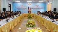 Vietnamese, Cambodian defense ministers hold talks