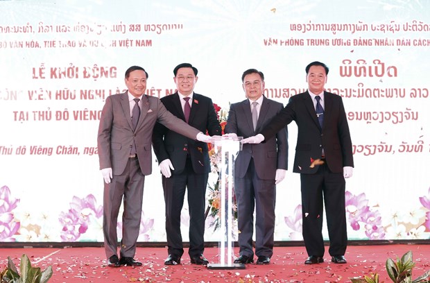 Lao media highlight Vietnamese N.A. Chairman’s visit