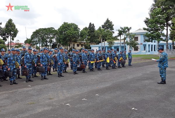 Air defense troops conduct exercise