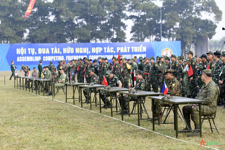 ASEAN armies’ seconds-in-command demonstrate shooting skills