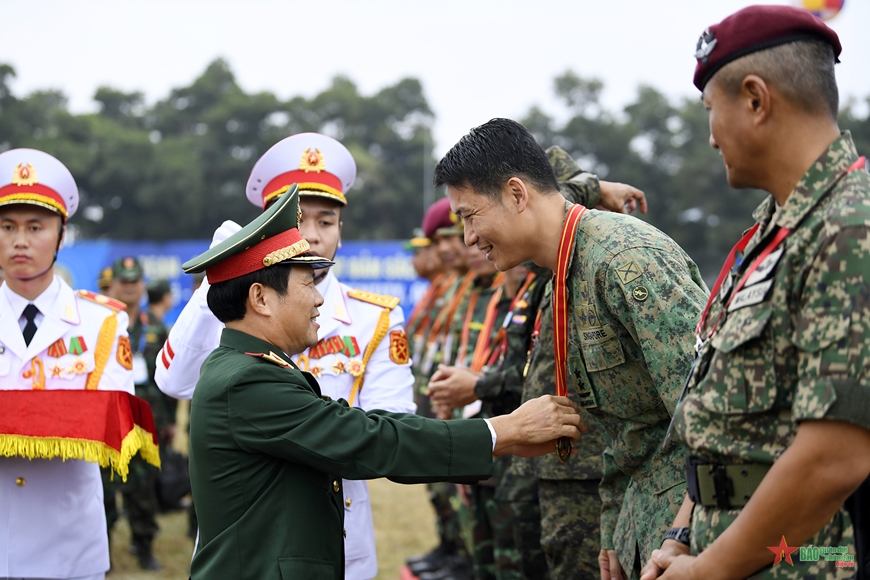 Chiefs of Army of ASEAN members join shooting exchange