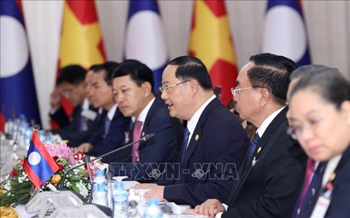 Vietnamese, Lao Prime Ministers hold talks in Vientiane