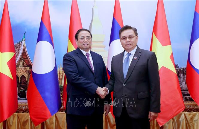 Top priority given to consolidating and strengthening Vietnam - Laos ...