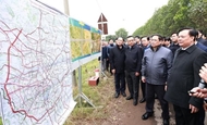 Prime Minister inspects construction of Ring Road No.4 in Hanoi capital region