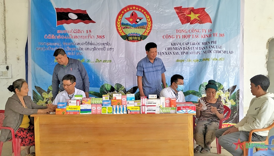 Vietnamese military company provides free health check-ups to Lao residents