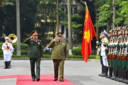 Vietnam Strengthens Defense Cooperation with Cuba