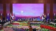 ASEAN members pledge to promote community building