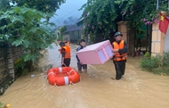 Troops actively support flood-hit victims