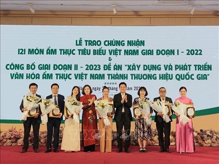 Hanoi ceremony honors 121 typical Vietnamese dishes