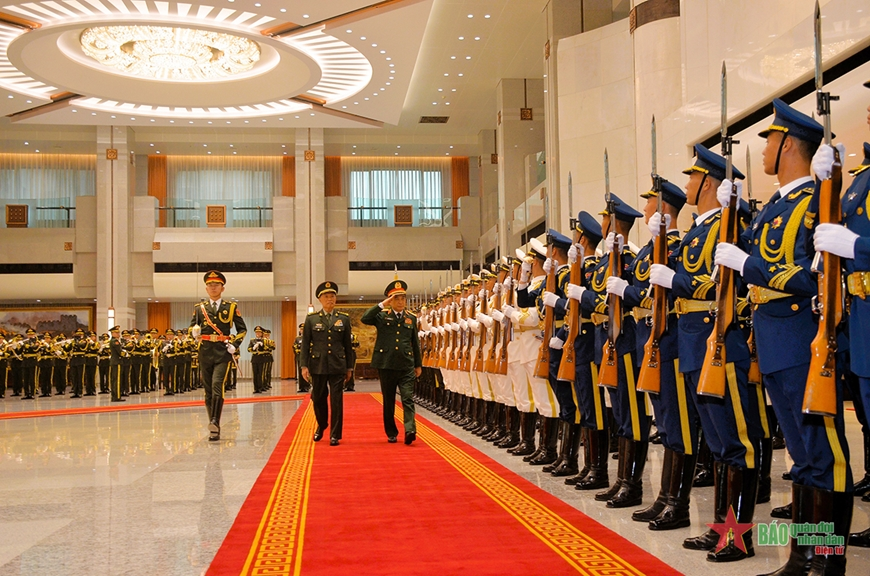 Vietnam, China Enhance Defense Cooperation