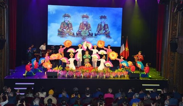Art show celebrates 50th anniversary of Vietnam - France ties
