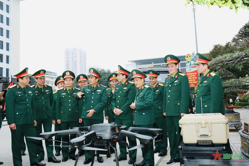 Chemical Corps Asked To Choose Prominent Products For Vietnam Defense 2024   Img 9477 