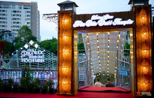 Special floating market space at second Ho Chi Minh City River Festival