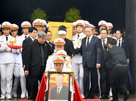 Memorial and burial service solemnly held for Party General Secretary Nguyen Phu Trong