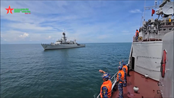 Navies of Vietnam and Indonesia Conduct Joint Exercise