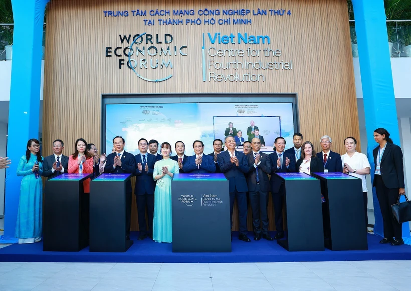 Prime Minister launches Ho Chi Minh City center for fourth industrial ...